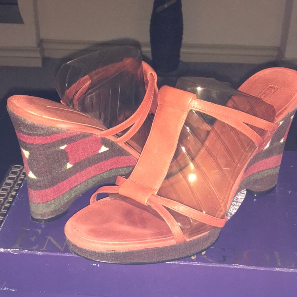 Open-toe sandal